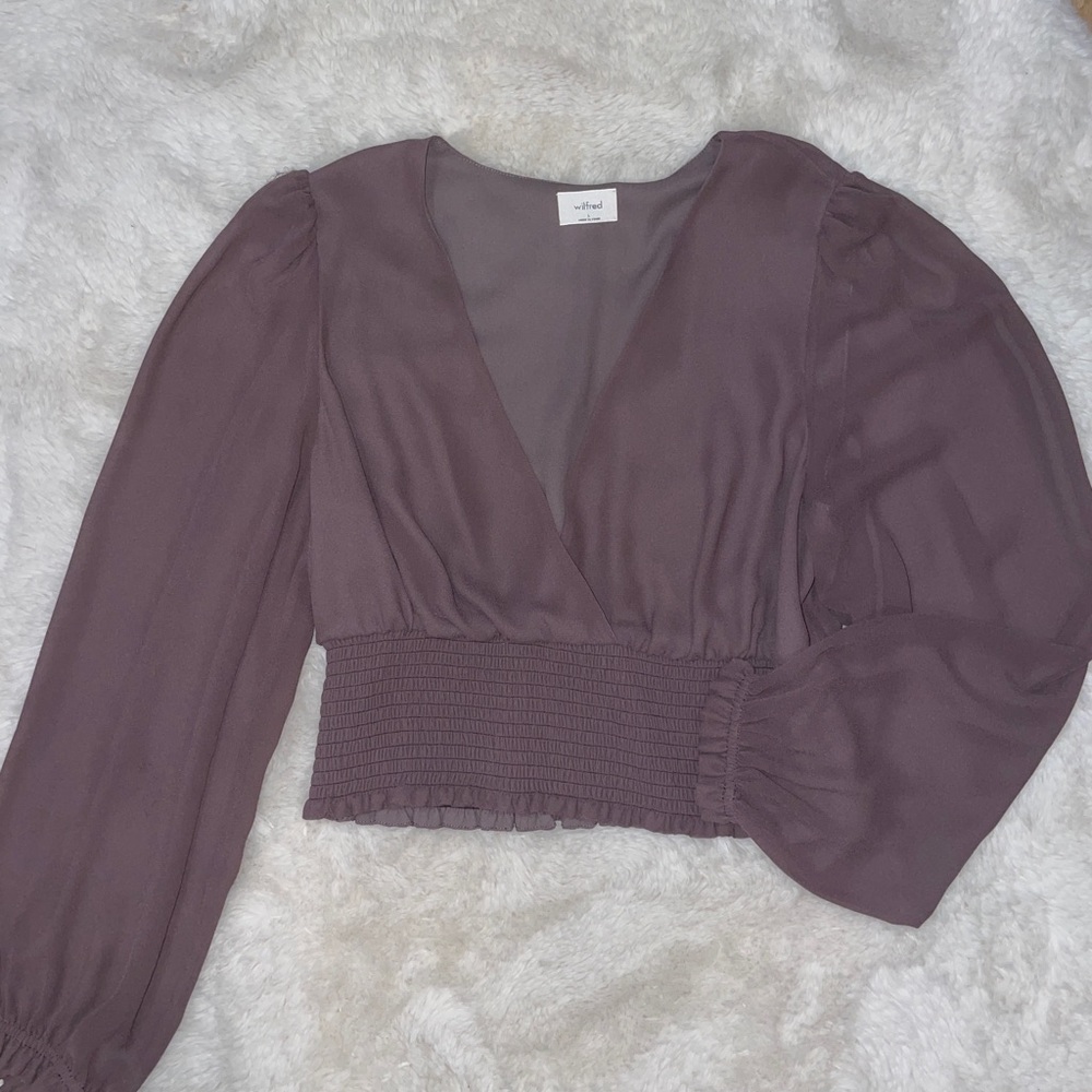 Aritzia: Wilfred Elegant Lilac Purple V-Neck Satin Blouse size L